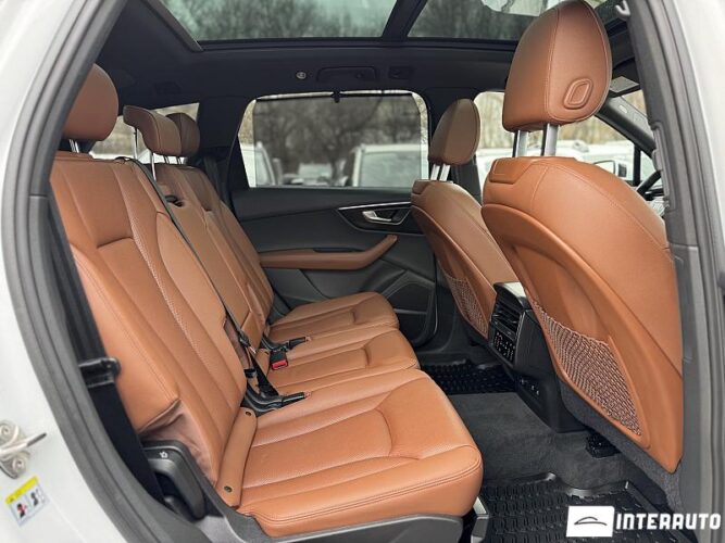 Audi Q7 55 interauto-car