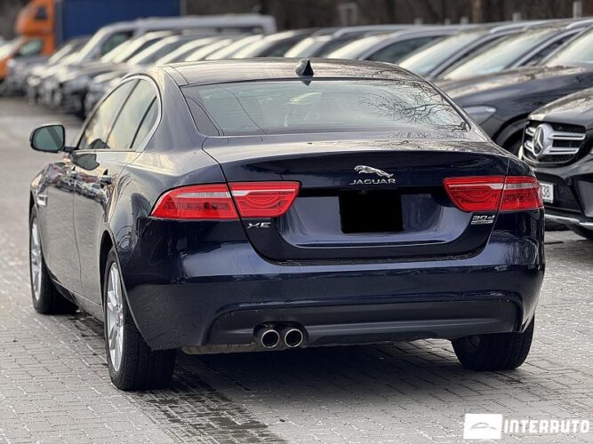 Jaguar XE 33 interauto-car