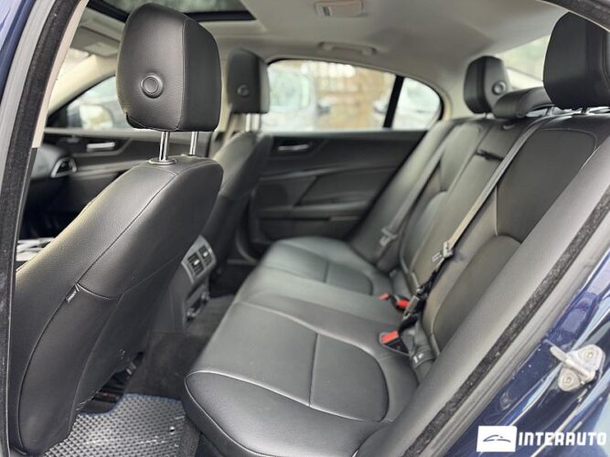 Jaguar XE 46 interauto-car