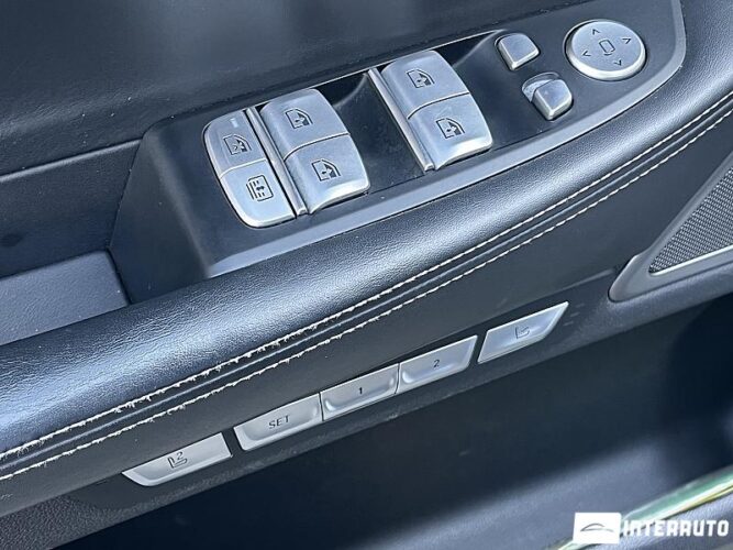 BMW 740e 43 interauto-car