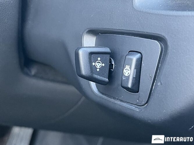 BMW 740e 47 interauto-car