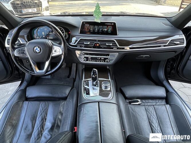 BMW 740e 45 interauto-car