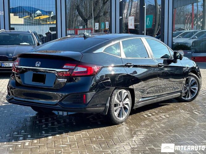 Honda Clarity 32 interauto-car