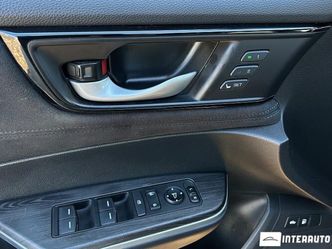 Honda Clarity 36 interauto-car