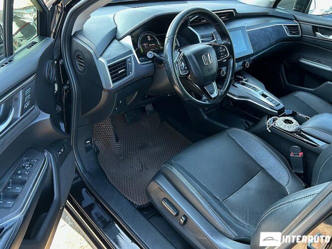 Honda Clarity 35 interauto-car