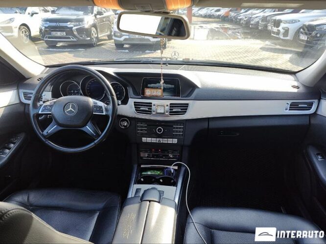 Mercedes E 200 34 interauto-car