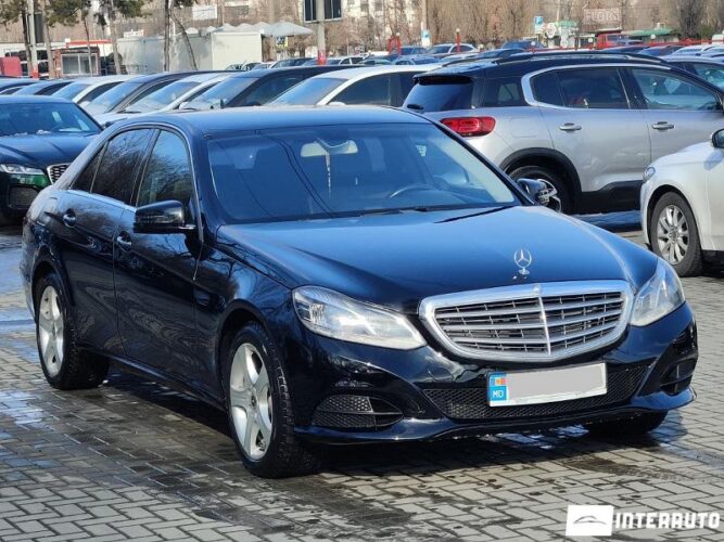 Mercedes E 200 31 interauto-car