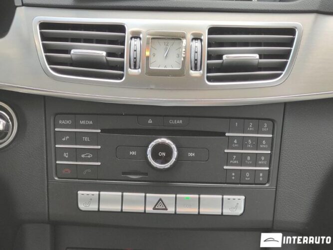 Mercedes E 200 39 interauto-car