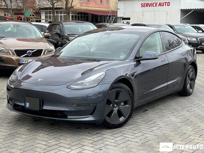 Tesla Model 3 26 interauto-car