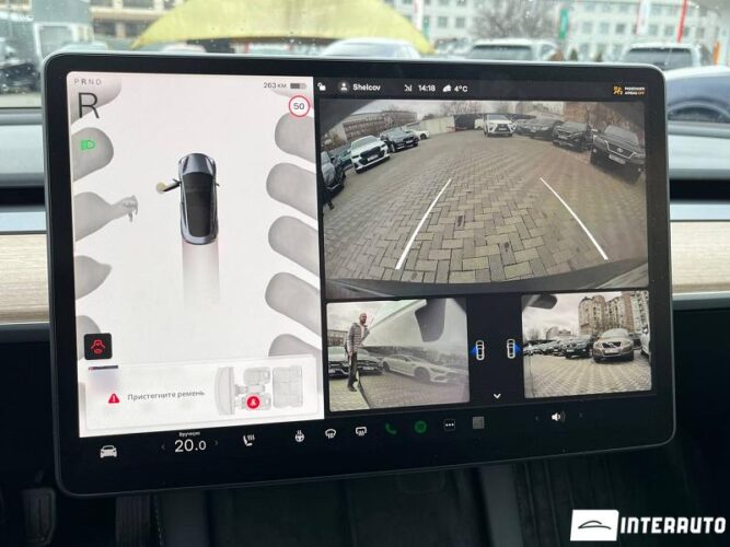 Tesla Model 3 30 interauto-car