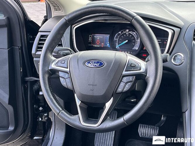 Ford Fusion 44 interauto-car