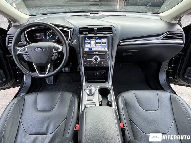 Ford Fusion 43 interauto-car