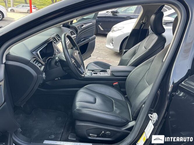 Ford Fusion 42 interauto-car