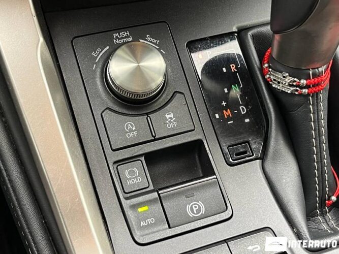 Lexus NX 200T 43 interauto-car