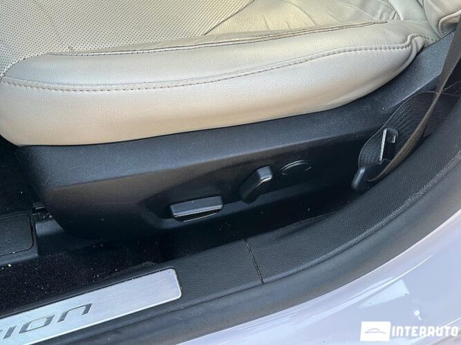 Ford Fusion 38 interauto-car