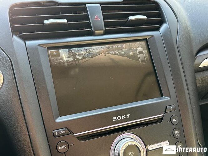 Ford Fusion 42 interauto-car