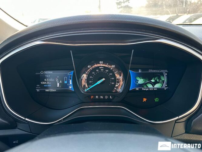 Ford Fusion 41 interauto-car