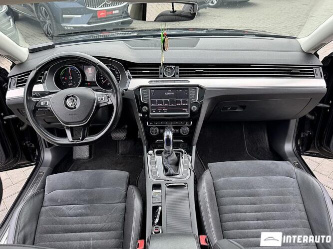 Volkswagen Passat GTE 38 interauto-car