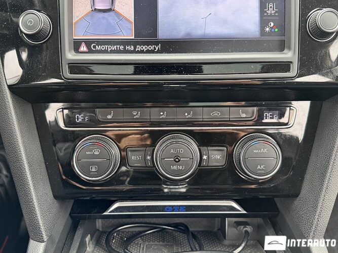 Volkswagen Passat GTE 43 interauto-car