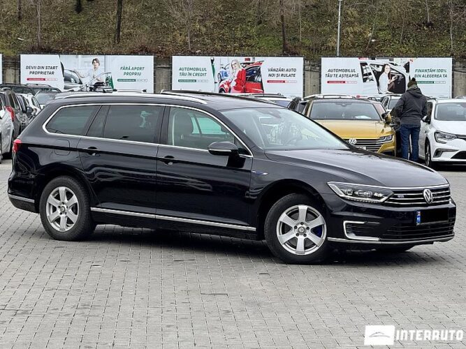 Volkswagen Passat GTE 33 interauto-car