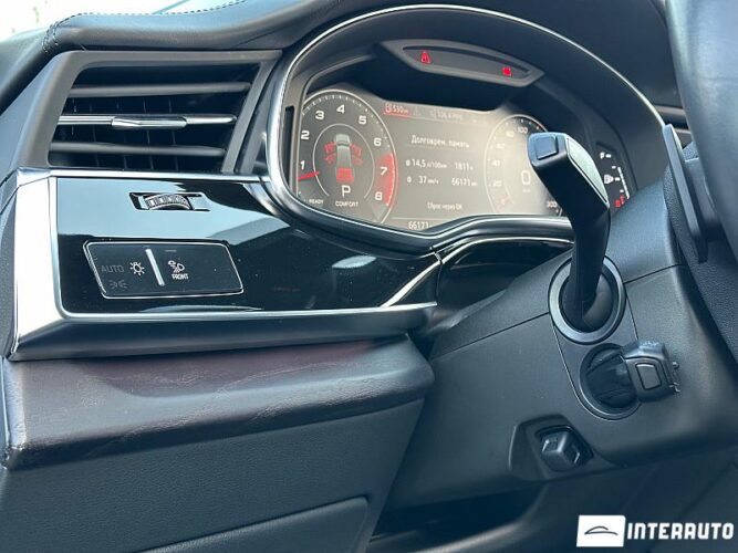 Audi Q7 56 interauto-car