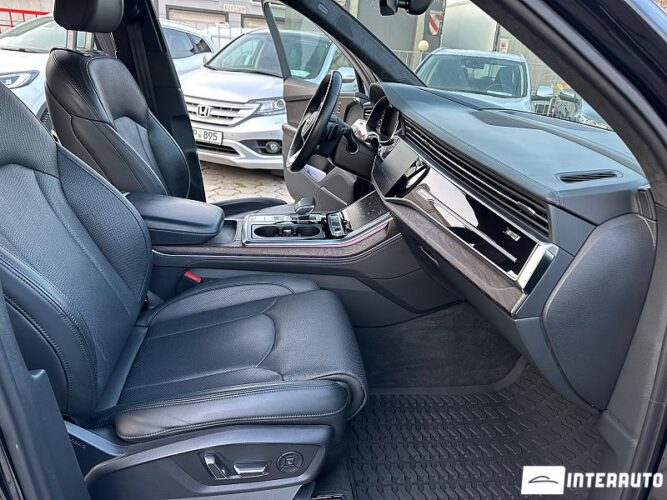 Audi Q7 49 interauto-car