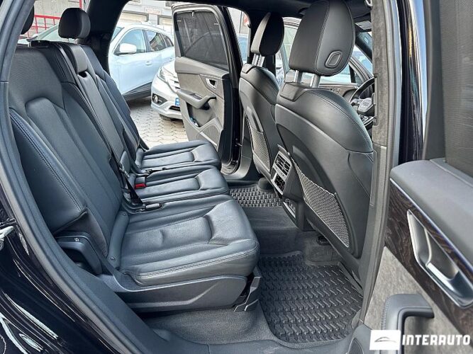 Audi Q7 51 interauto-car