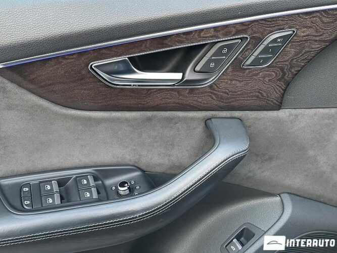 Audi Q7 61 interauto-car