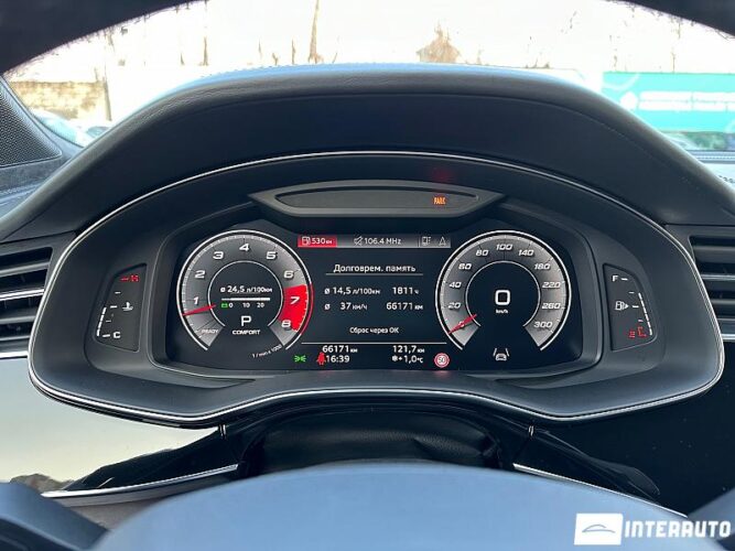 Audi Q7 54 interauto-car