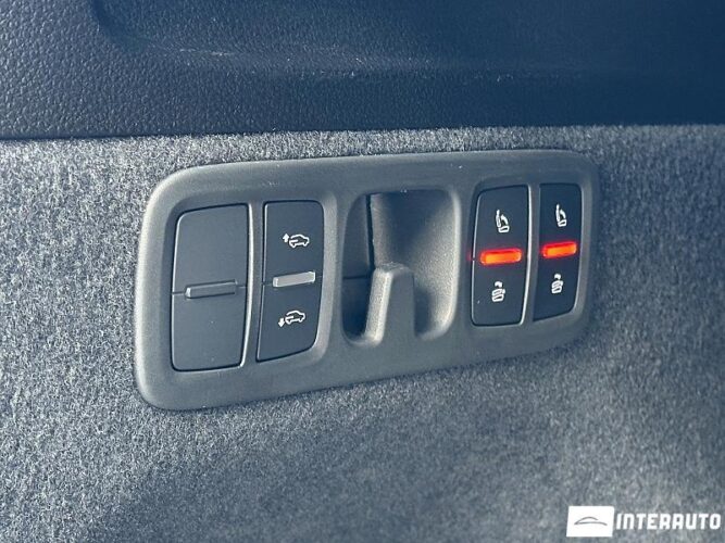 Audi Q7 70 interauto-car