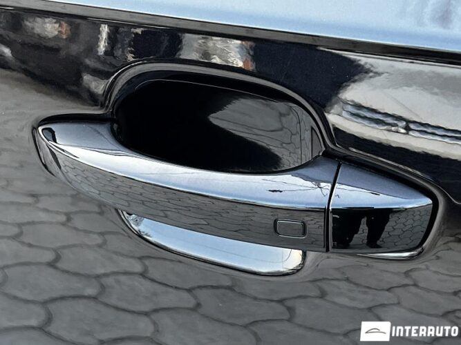 Audi Q7 71 interauto-car