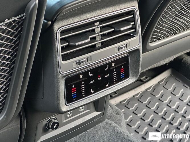 Audi Q7 65 interauto-car