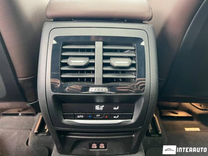 BMW X4 2.0D 42 interauto-car