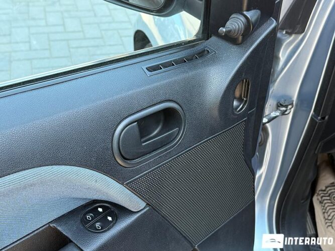 Ford Fiesta 44 interauto-car