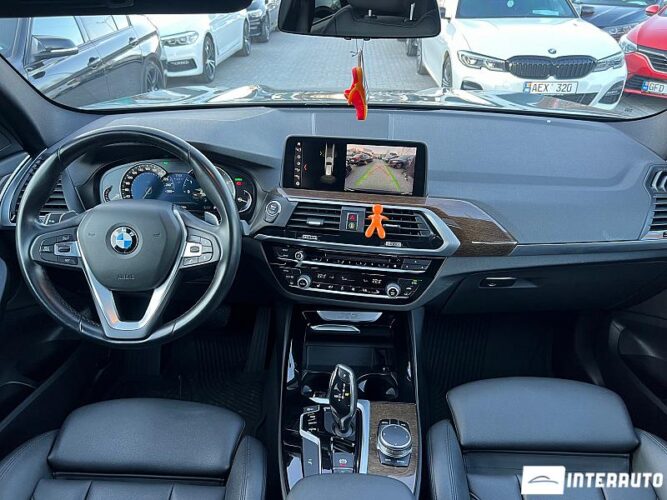BMW X3 3.0i 38 interauto-car