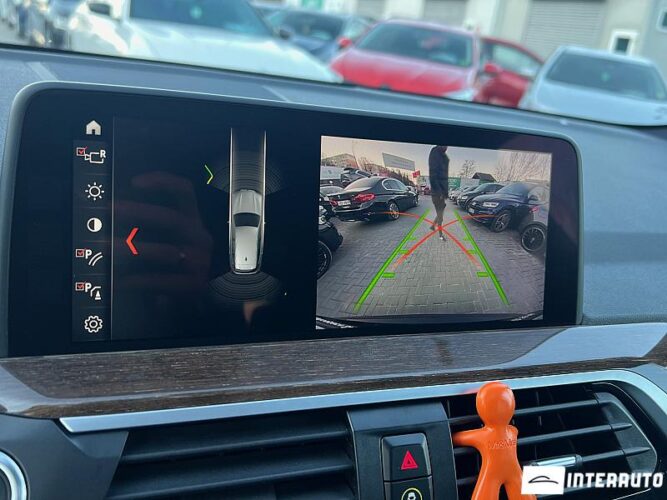 BMW X3 3.0i 40 interauto-car