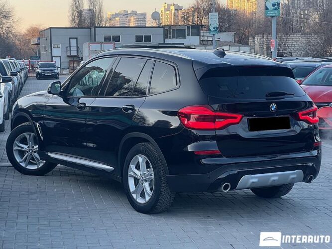BMW X3 3.0i 30 interauto-car