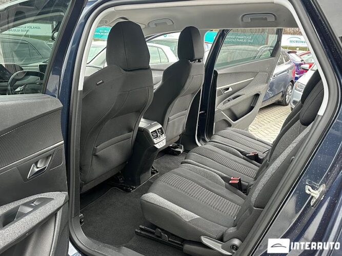 Peugeot 5008 42 interauto-car