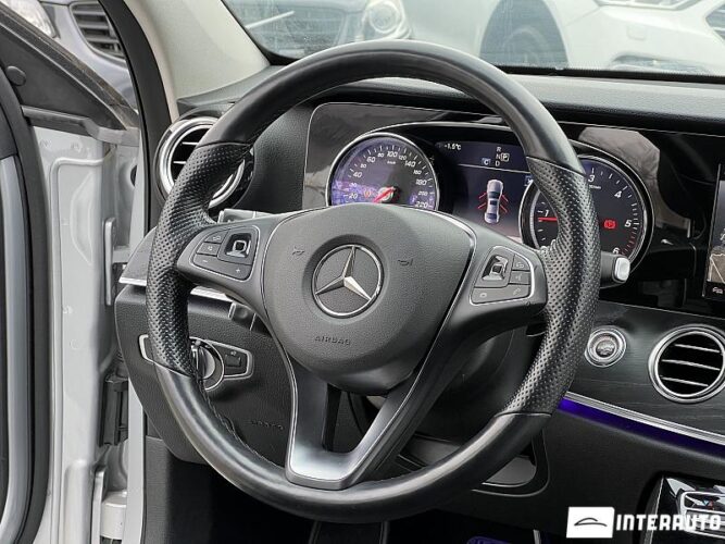 Mercedes E 220 42 interauto-car