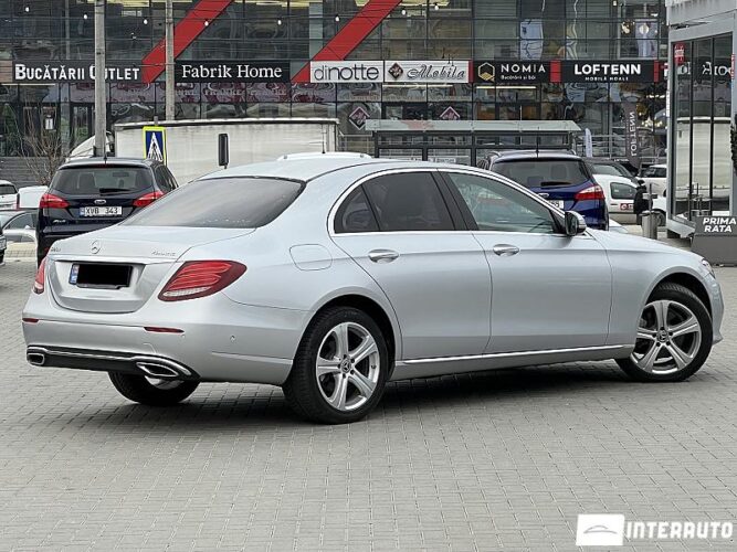 Mercedes E 220 38 interauto-car