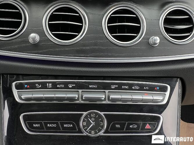 Mercedes E 220 45 interauto-car