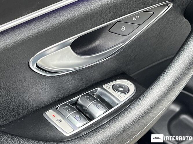 Mercedes E 220 55 interauto-car