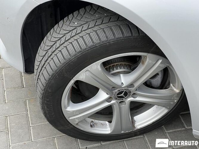 Mercedes E 220 51 interauto-car