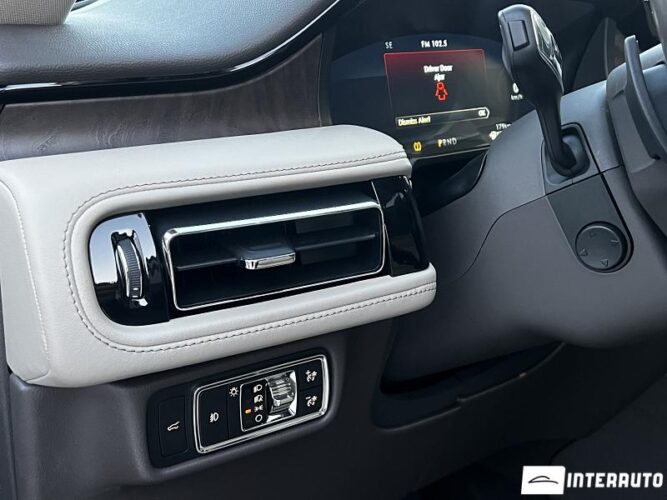 Lincoln Aviator 49 interauto-car