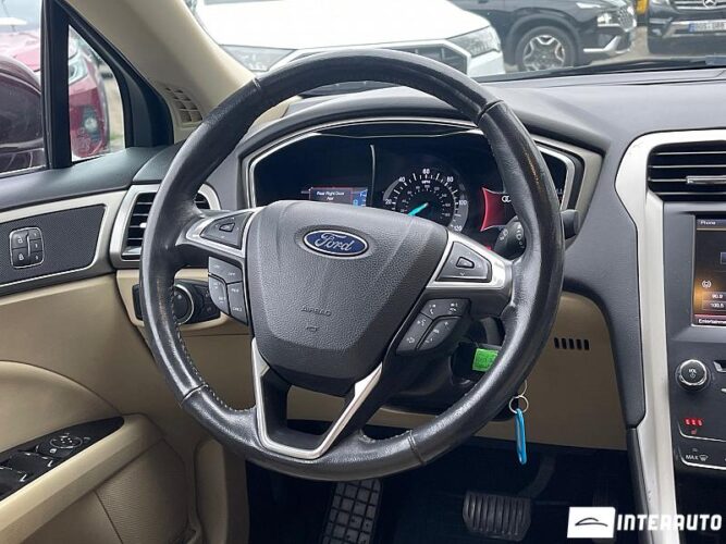 Ford Fusion 37 interauto-car
