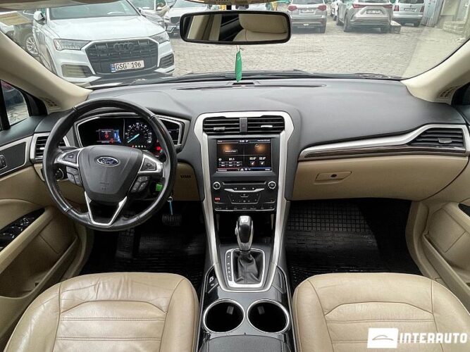 Ford Fusion 36 interauto-car