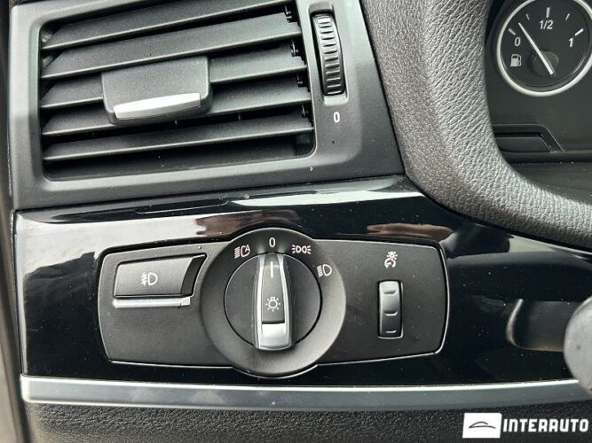 BMW X3 2.8i 41 interauto-car