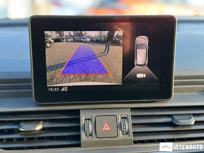 Audi Q5 44 interauto-car