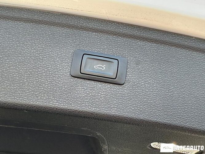 Audi Q5 53 interauto-car