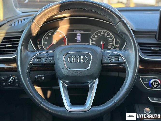 Audi Q5 42 interauto-car